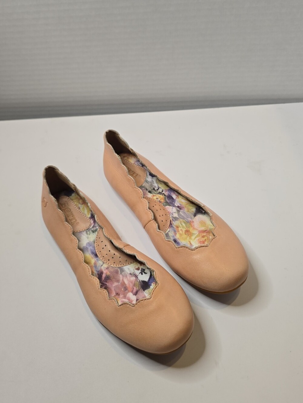 Born Scallop Edge Leather Ballet Flats